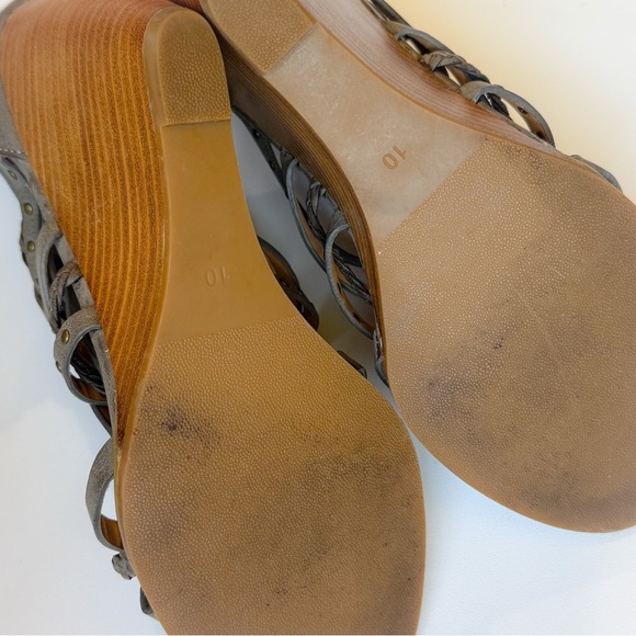 Crown Vintage gray gladiator wedge sandals ❤️ - Picture 6 of 7